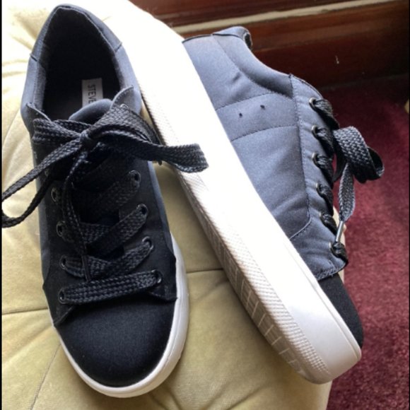Steve Madden BERTIE **Black Satin Platform Sneakers Sz. 8 ~ EUC - Picture 3 of 5